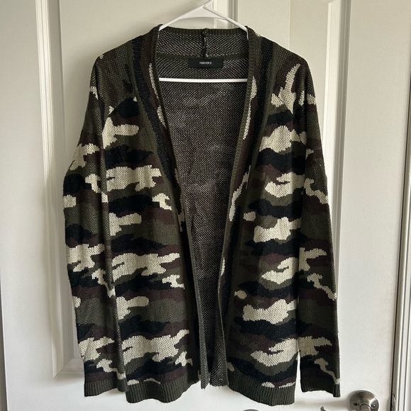 Forever 21 Sweaters - Forever 21 camo cardigan